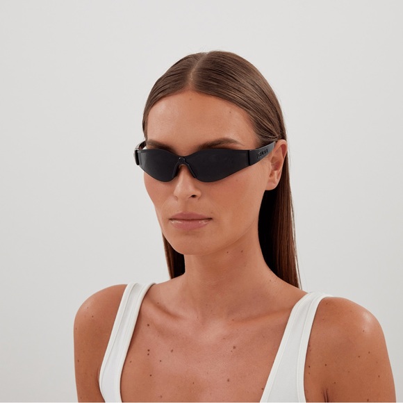 NEW GUCCI GG1651S 001 MASK HALF RIM BLACK WOMEN SUNGLASSES GUCCI - Picture 9 of 15